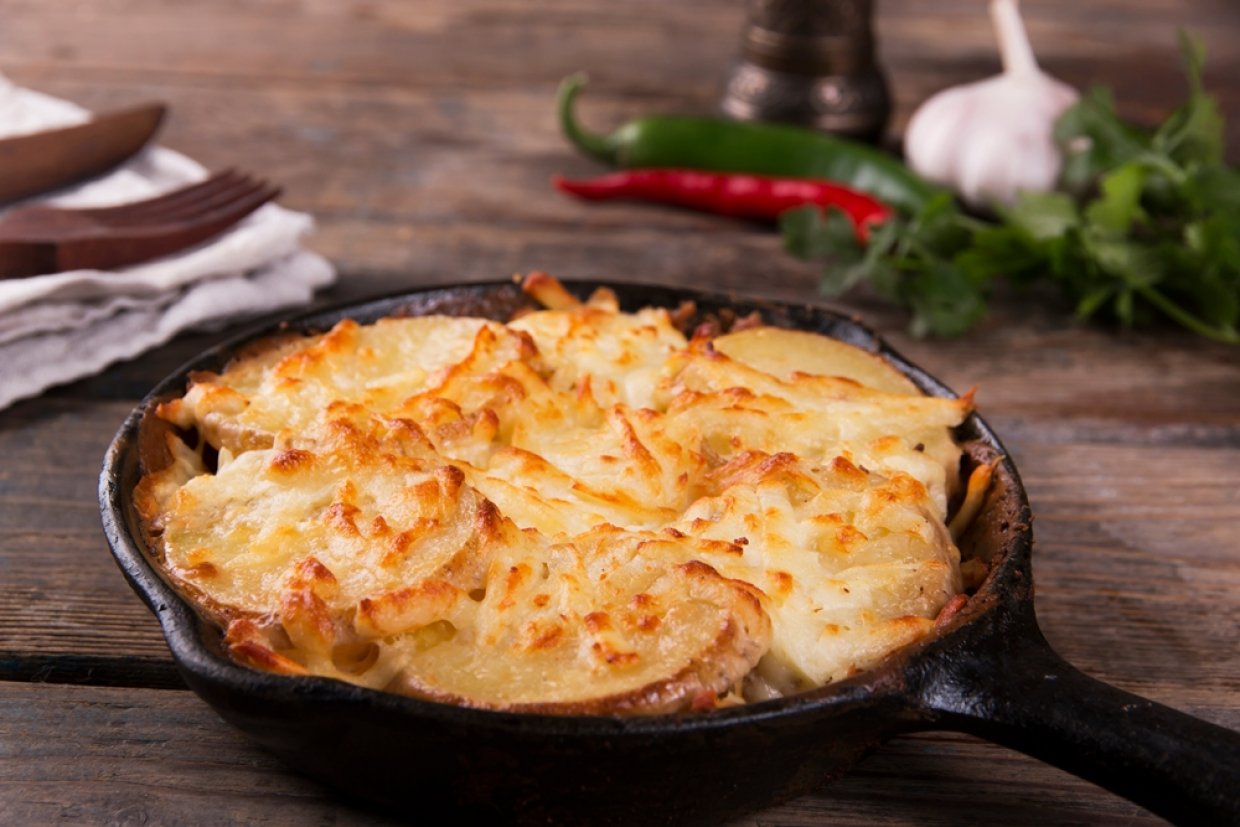 Картофельная запеканка с курицей и чили Картофельная запеканка с курицей и чили