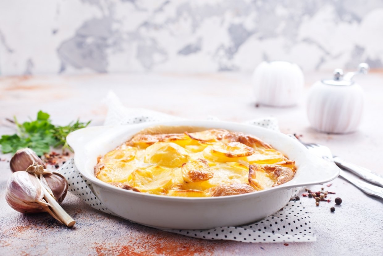 Картофельная запеканка с грибами и луком