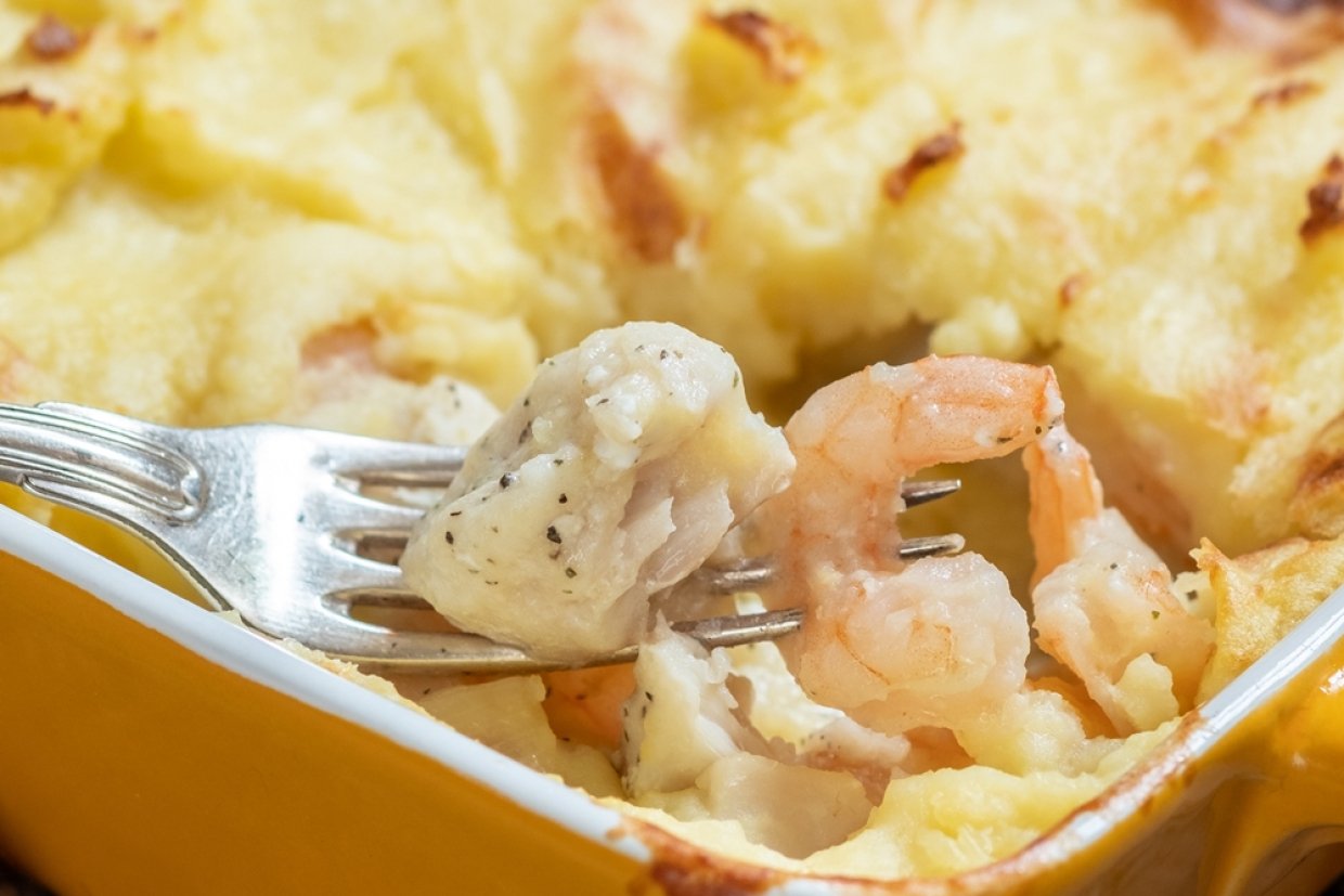 Картофельная запеканка с рыбой и креветками Картофельная запеканка с рыбой и креветками
