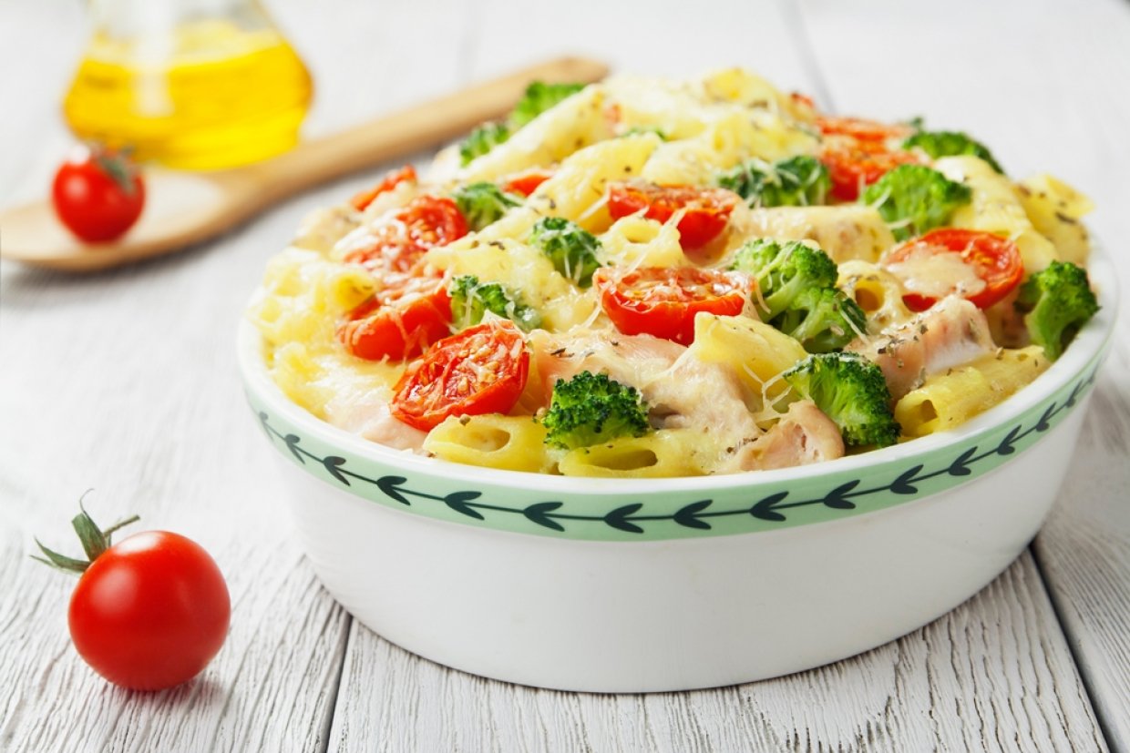 Запеканка из макарон с курицей и овощами Запеканка из макарон с курицей и овощами