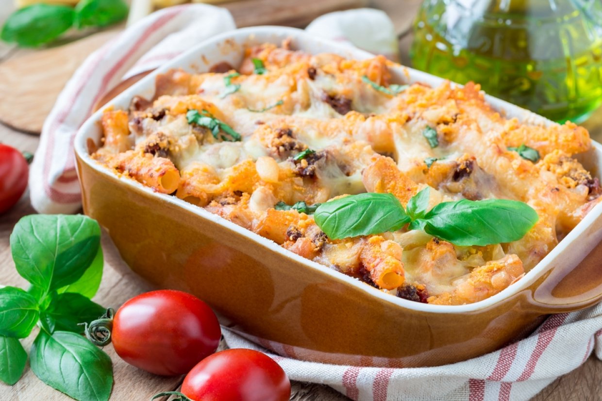 Запеканка из макарон с сосисками и грибами Запеканка из макарон с сосисками и грибами