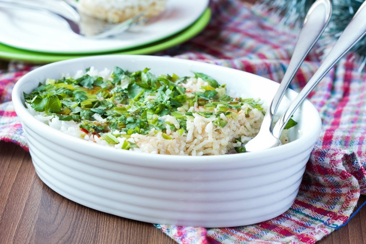 Рисовая запеканка с яйцами и зеленью Рисовая запеканка с яйцами и зеленью