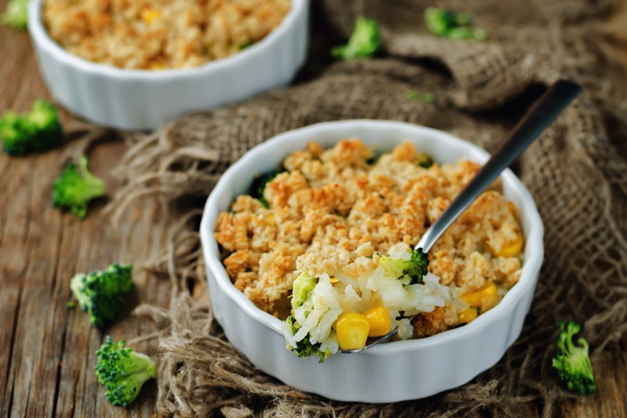 Рисовая запеканка с брокколи и кукурузой Рисовая запеканка с брокколи и кукурузой