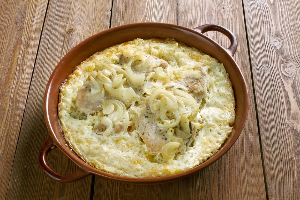 Рисовая запеканка с курицей и луком Рисовая запеканка с курицей и луком