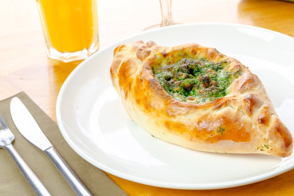 Хачапури с грибами и сыром
