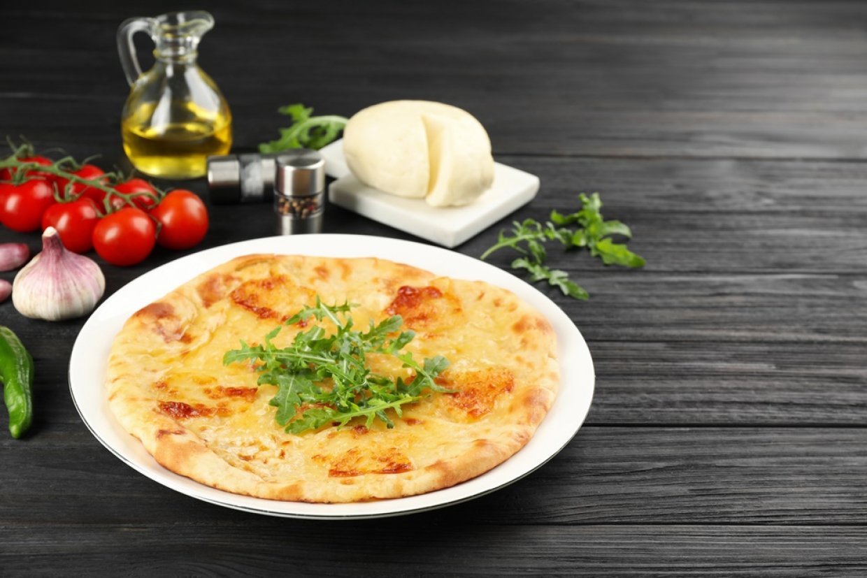 Хачапури с курицей и моцареллой Хачапури с курицей и моцареллой