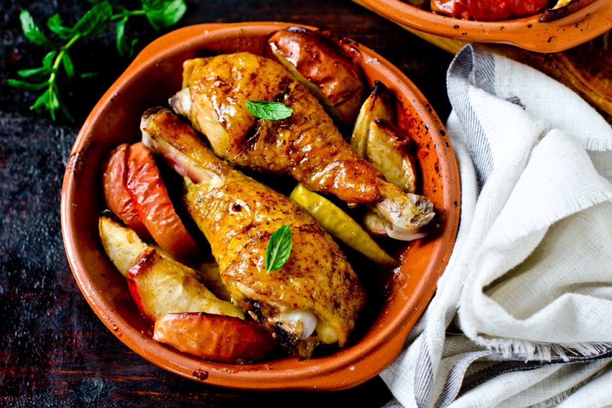 Куриные ножки с яблоками Куриные ножки с яблоками