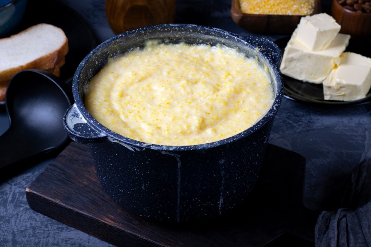 Кукурузная каша с брынзой Кукурузная каша с брынзой