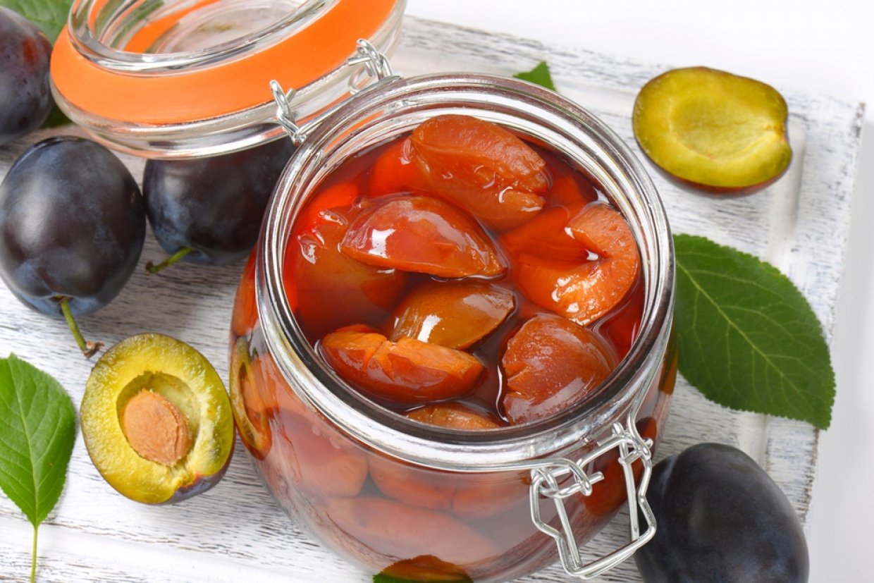 Компот из сливы с медом и специями Компот из сливы с медом и специями