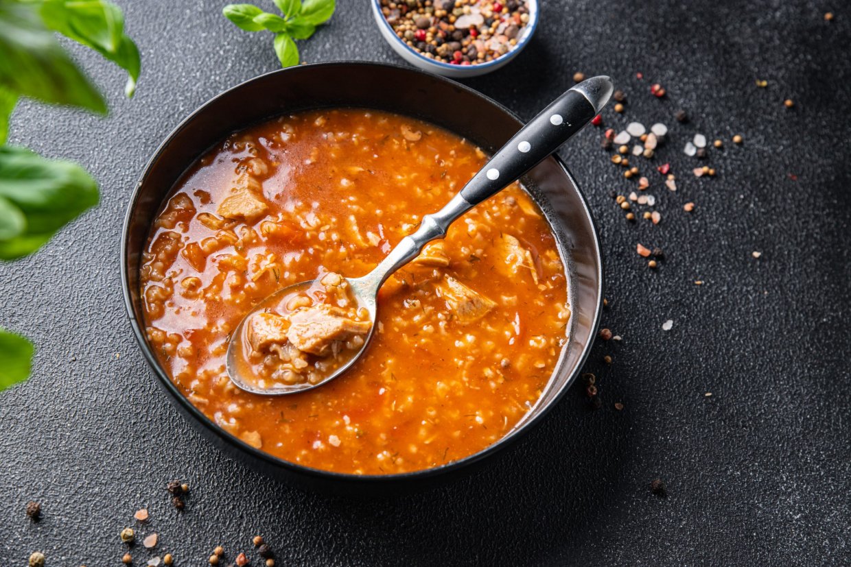 Суп харчо из курицы с рисом в домашних условиях Суп харчо из курицы с рисом в домашних условиях
