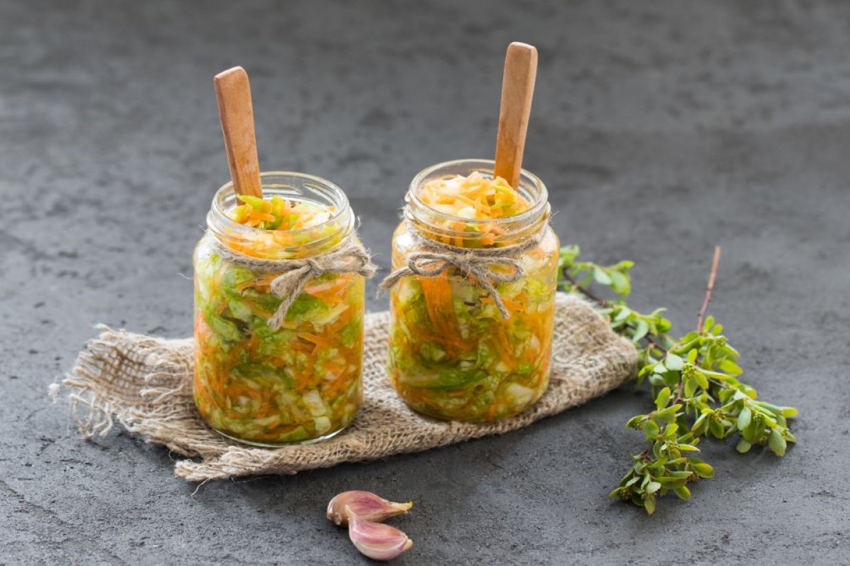 Солянка с огурцами и капустой на зиму в банках Солянка с огурцами и капустой на зиму в банках