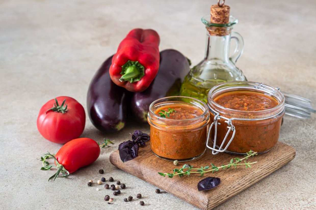 Икра из баклажанов с помидорами и перцем на зиму через мясорубку Икра из баклажанов с помидорами и перцем на зиму через мясорубку