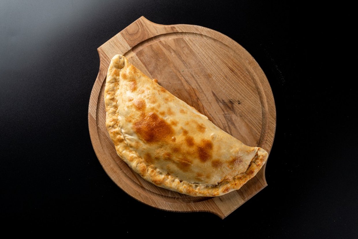 Кальцоне с фаршем Кальцоне с фаршем