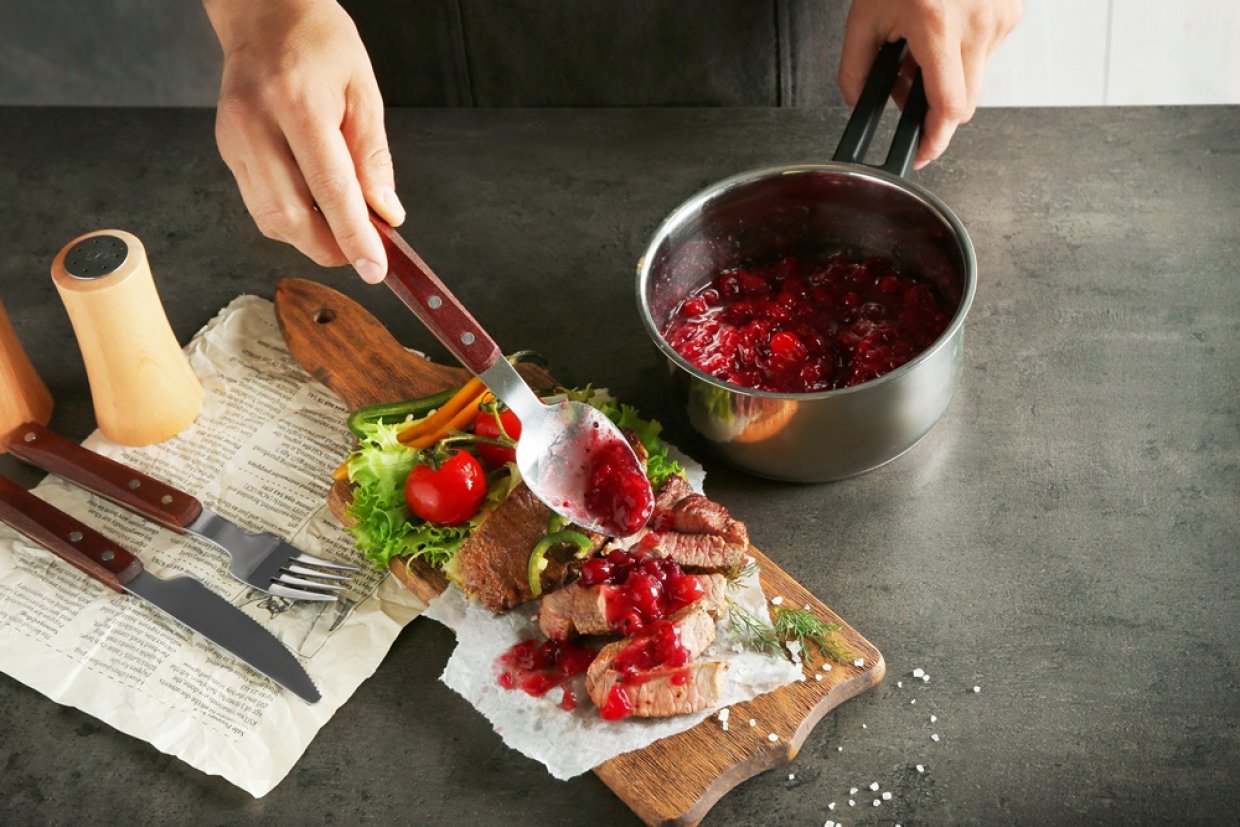 Соус из красной смородины к мясу Соус из красной смородины к мясу