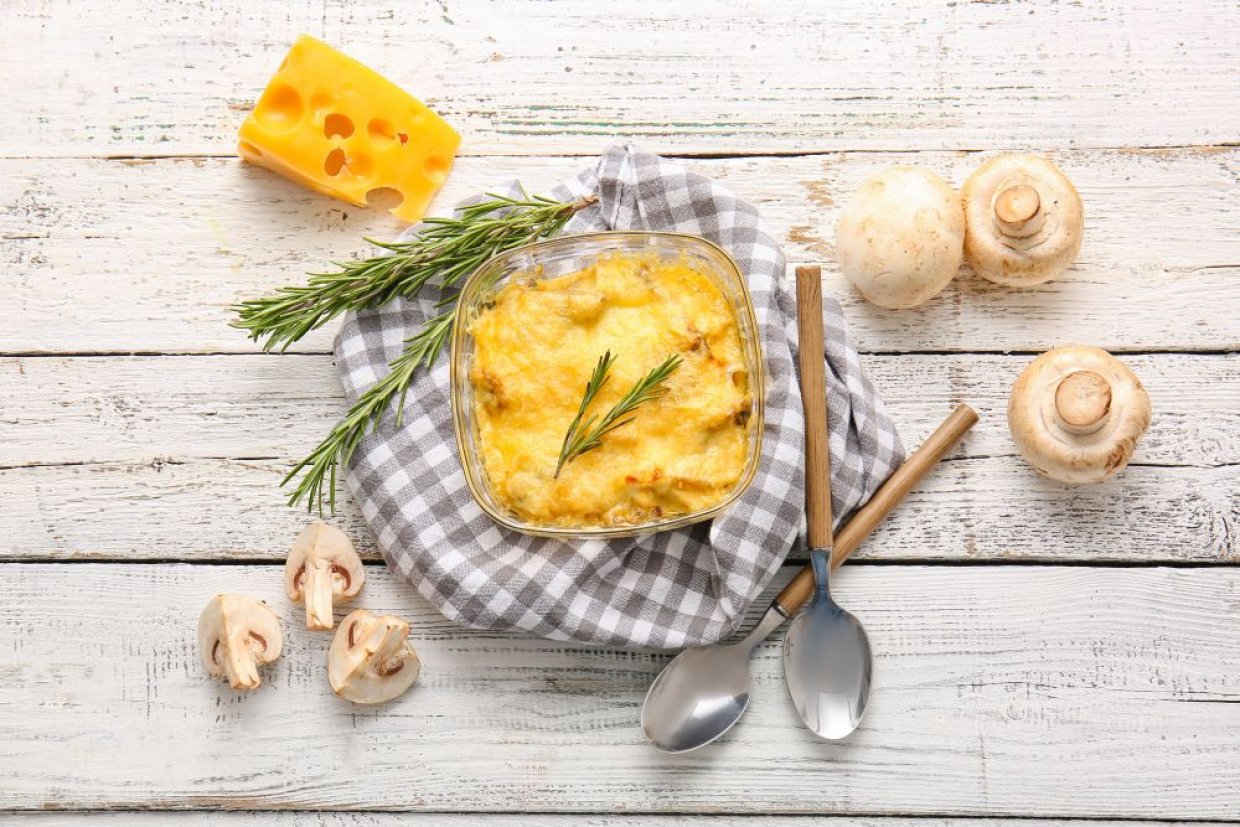 Жульен с грибами и фаршем Жульен с грибами и фаршем