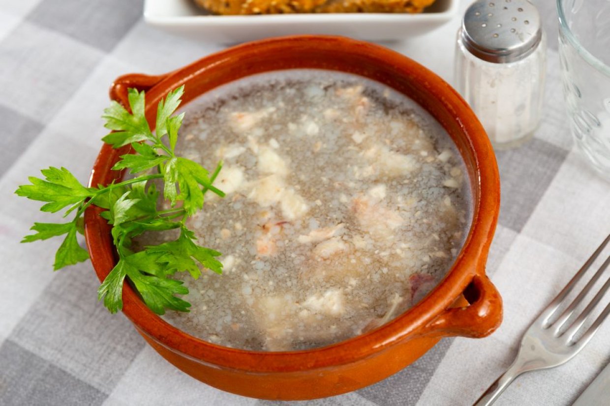 Холодец из свиных ножек и курицы Холодец из свиных ножек и курицы