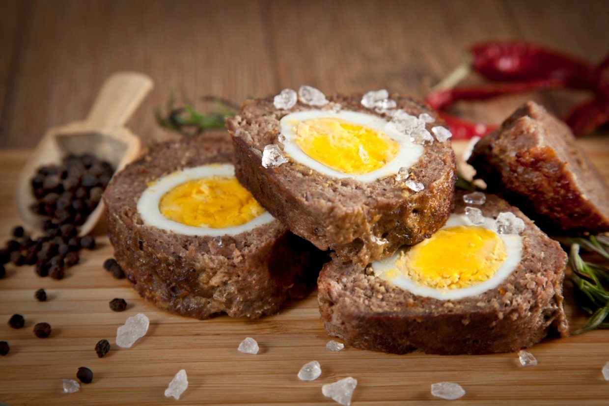 Мясной рулет из фарша с яйцом и луком в духовке Мясной рулет из фарша с яйцом и луком в духовке
