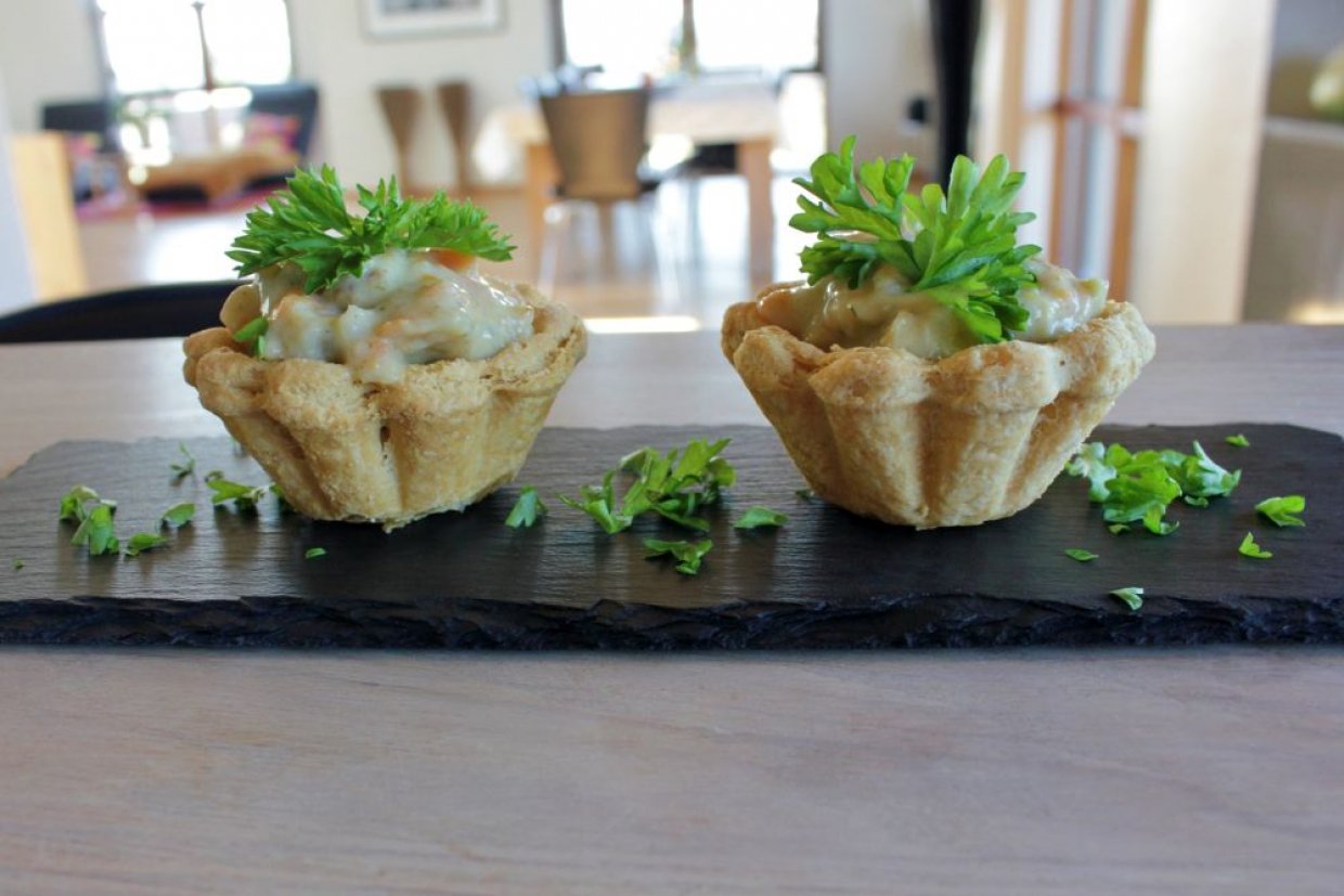 Тарталетки с копченой курицей Тарталетки с копченой курицей