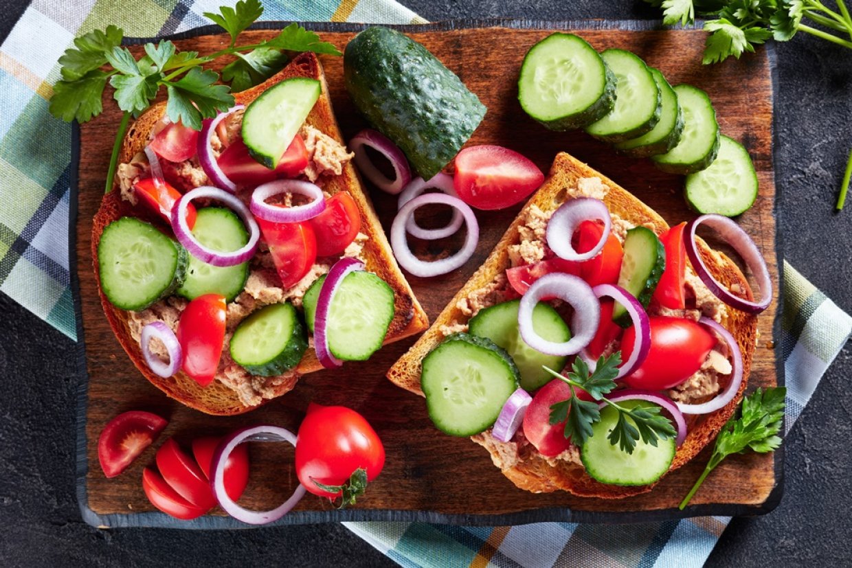 Простые и вкусные бутерброды c печенью трески Простые и вкусные бутерброды c печенью трески