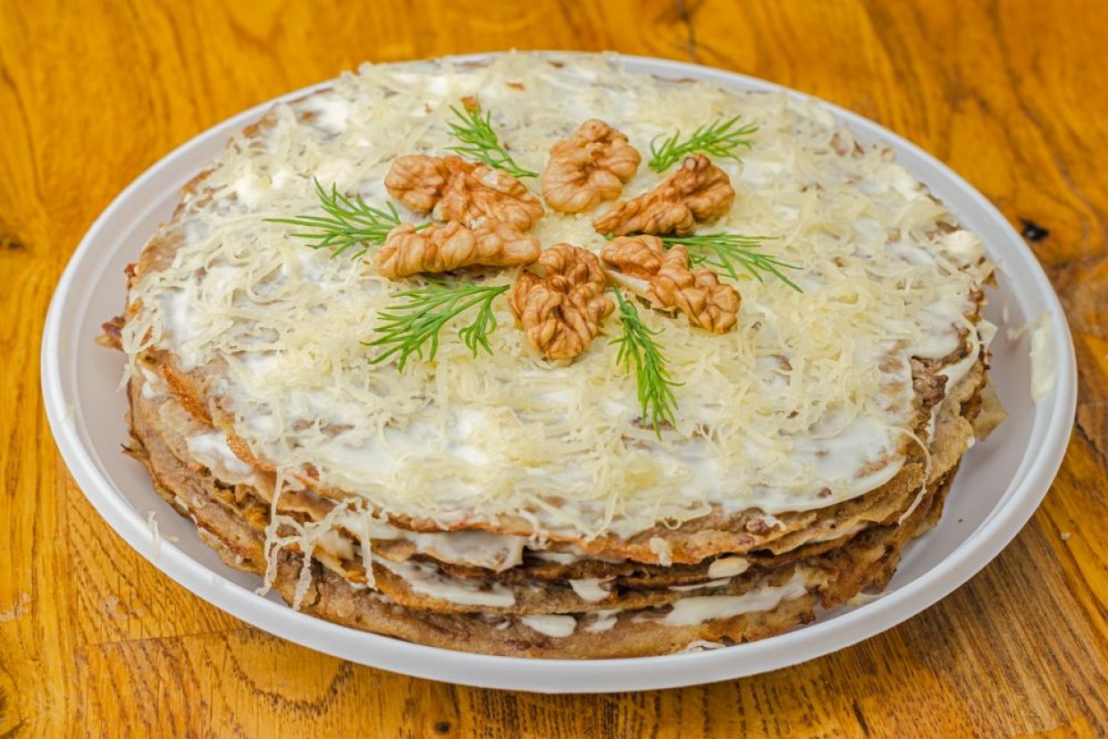 Печеночный торт из лосиной печени