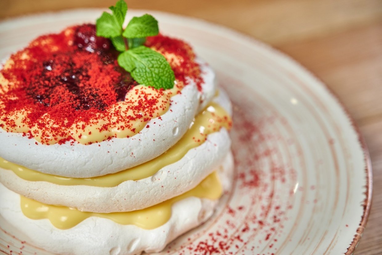 Меренговый торт с лимонным курдом Меренговый торт с лимонным курдом
