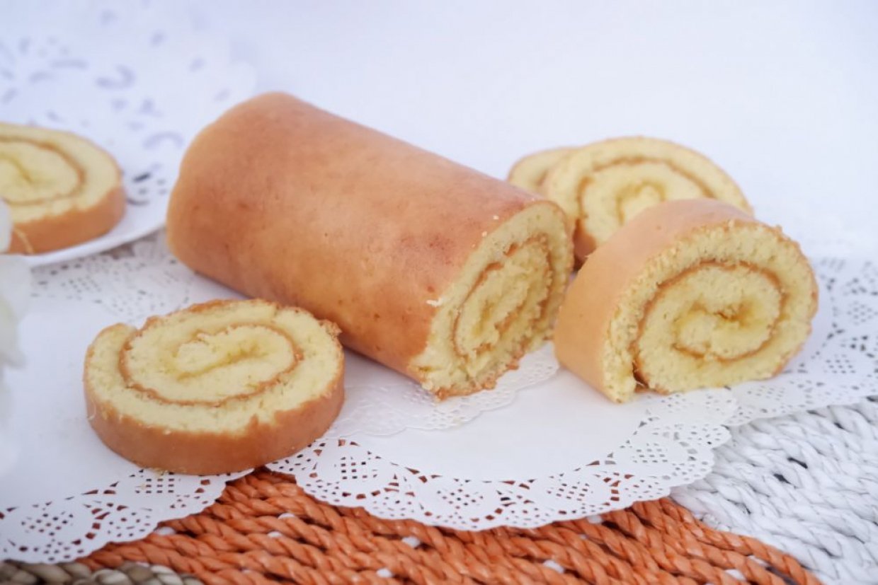 Банановый рулет со сгущенкой Банановый рулет со сгущенкой