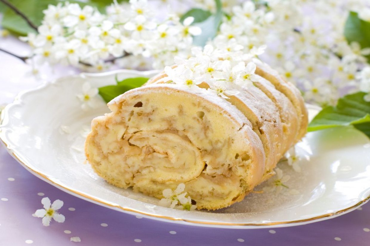 Творожный рулет с яблоками Творожный рулет с яблоками
