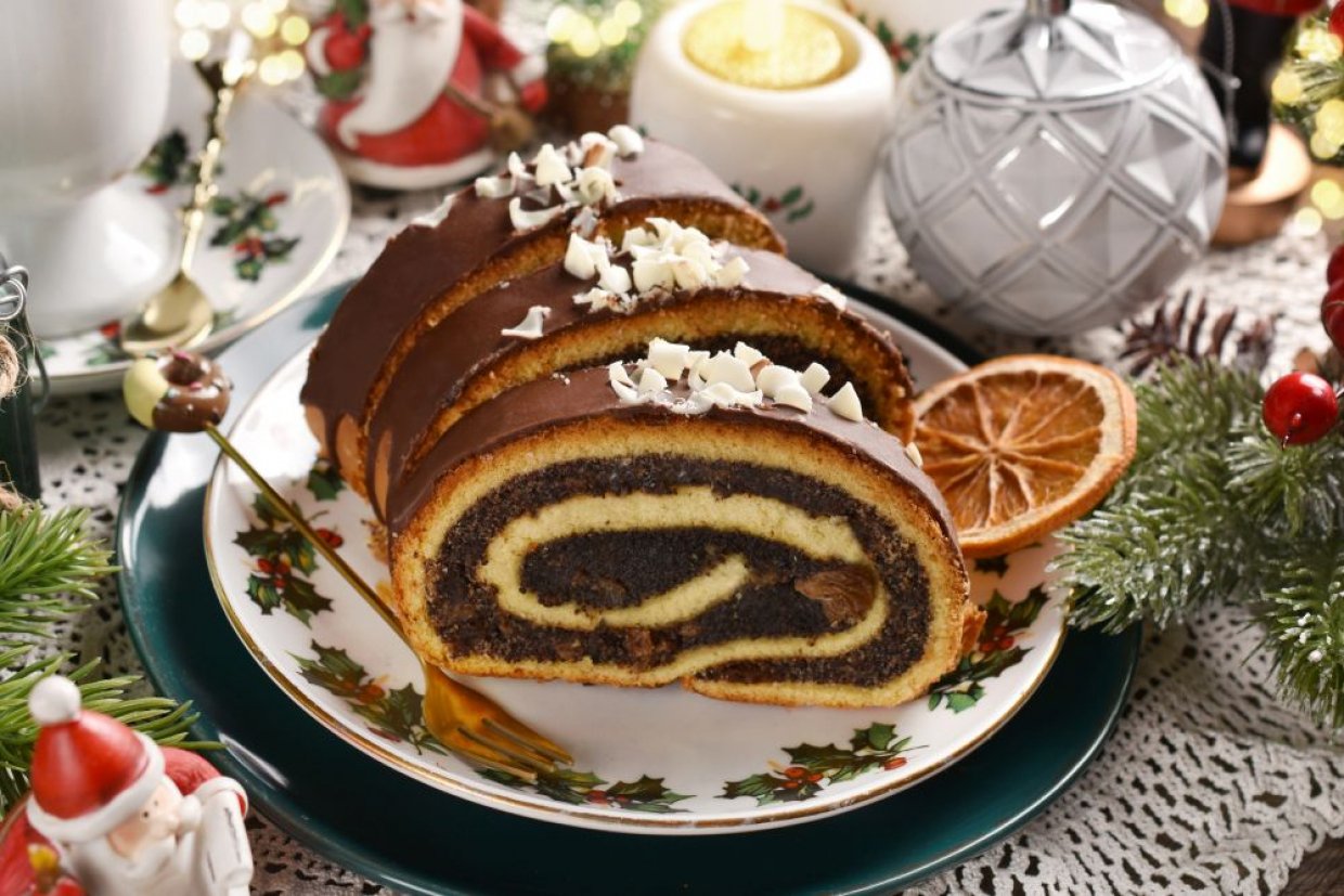 Рулет с маком и изюмом Рулет с маком и изюмом