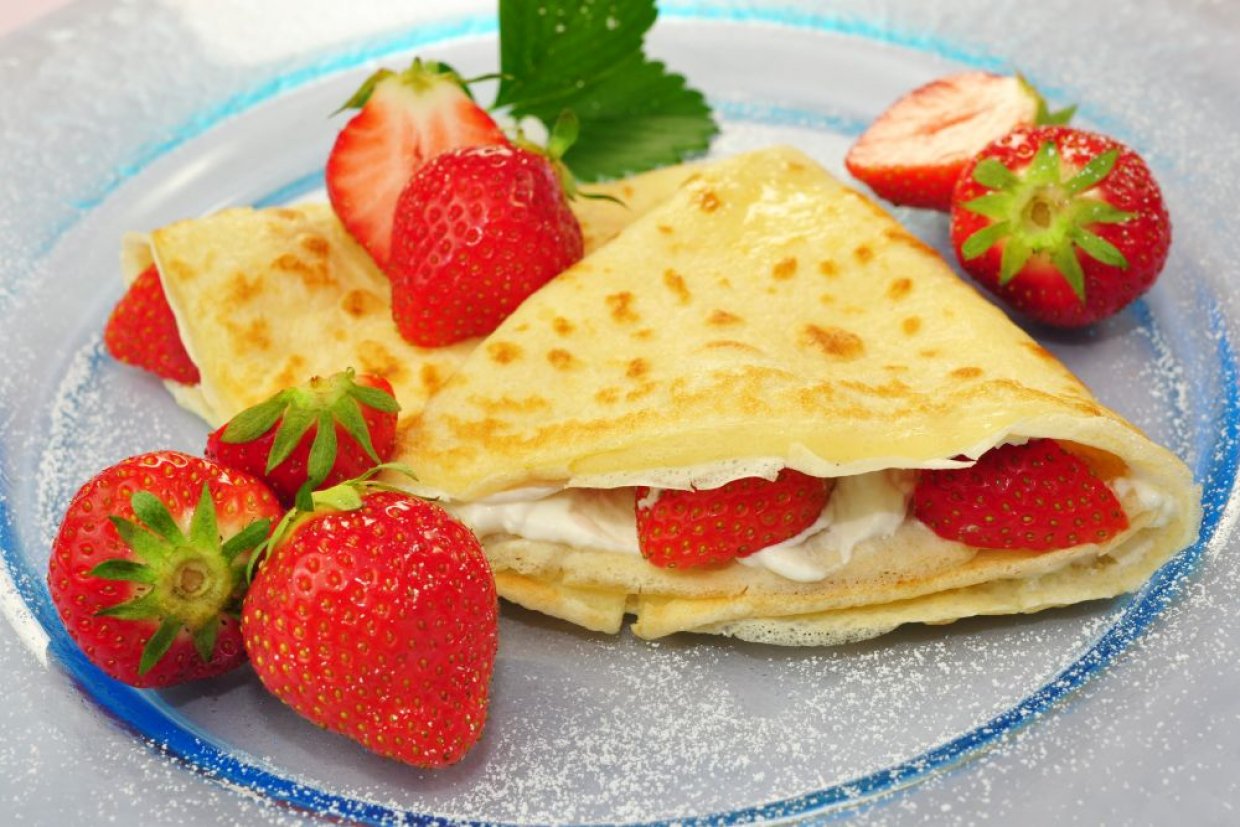 Блины с творогом и клубникой Блины с творогом и клубникой