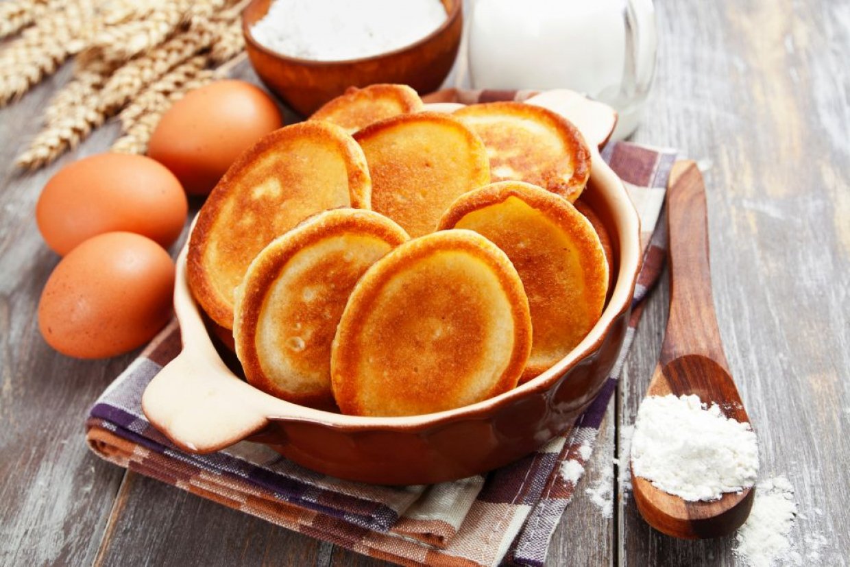 Пышные оладьи на молоке с дрожжами Пышные оладьи на молоке с дрожжами