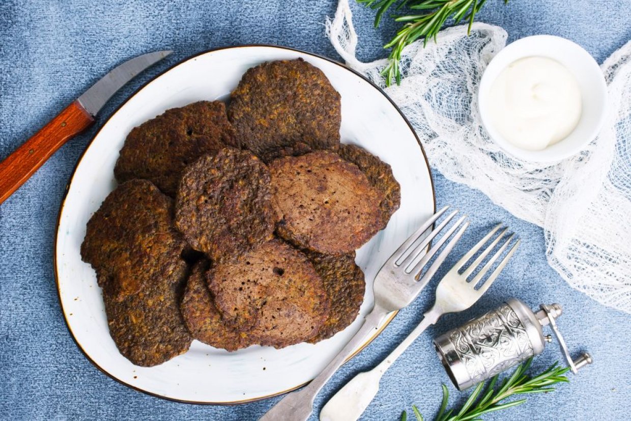 Печеночные оладьи с манкой Печеночные оладьи с манкой