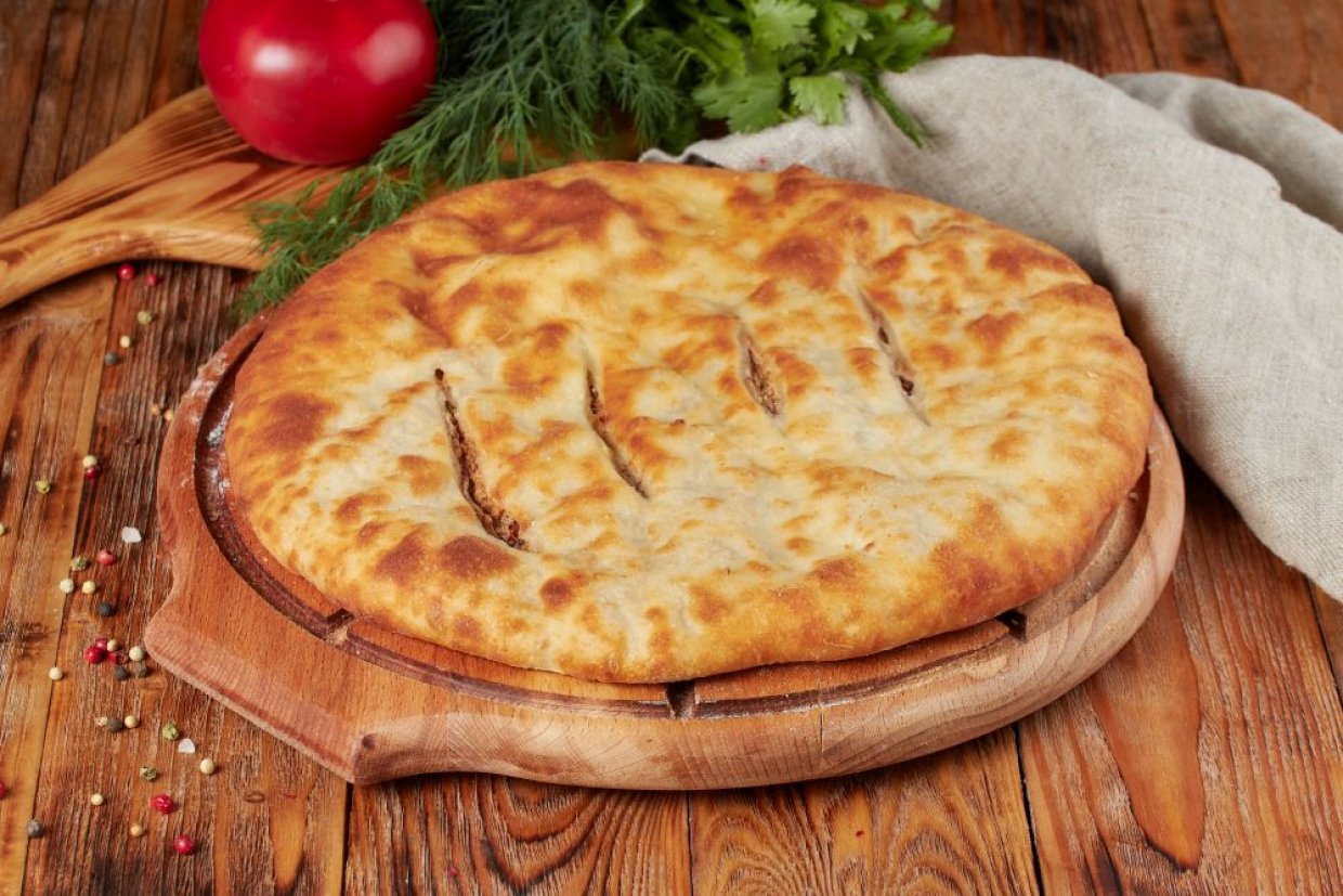 Осетинский пирог с мясом Осетинский пирог с мясом