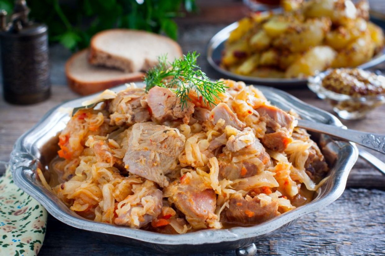 Утка с квашеной капустой в мультиварке Утка с квашеной капустой в мультиварке