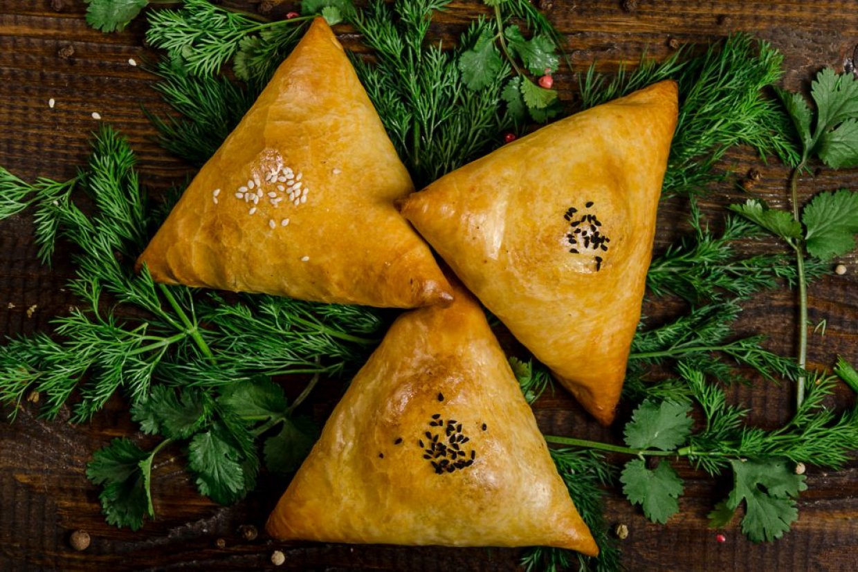 Самса с курицей и картошкой Самса с курицей и картошкой