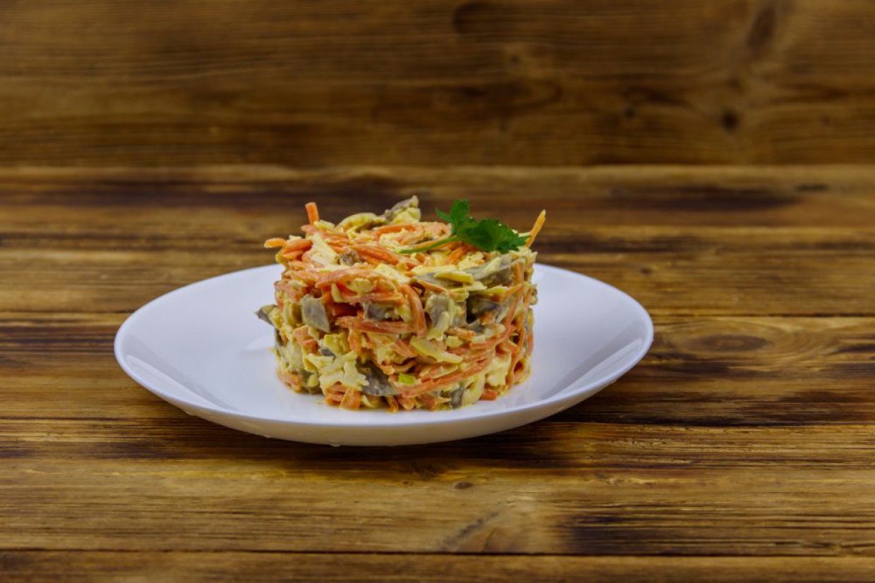 Салат Обжорка с курицей Салат Обжорка с курицей