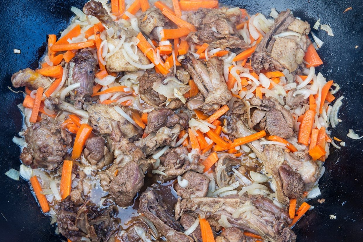 Плов с уткой в казане Плов с уткой в казане