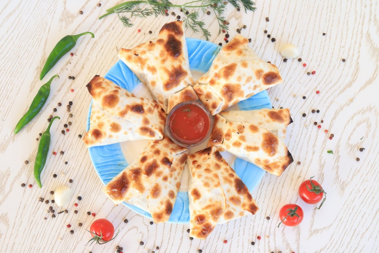 Самса из лаваша с курицей в духовке Самса из лаваша с курицей в духовке