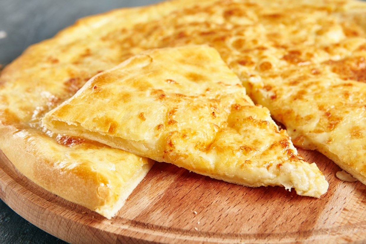 Хачапури по-мегрельски на мацони Хачапури по-мегрельски на мацони