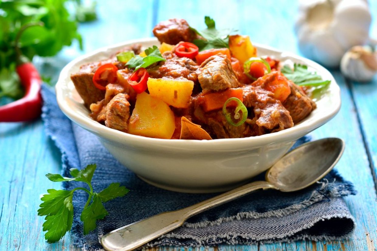 Жаркое из свинины с картошкой