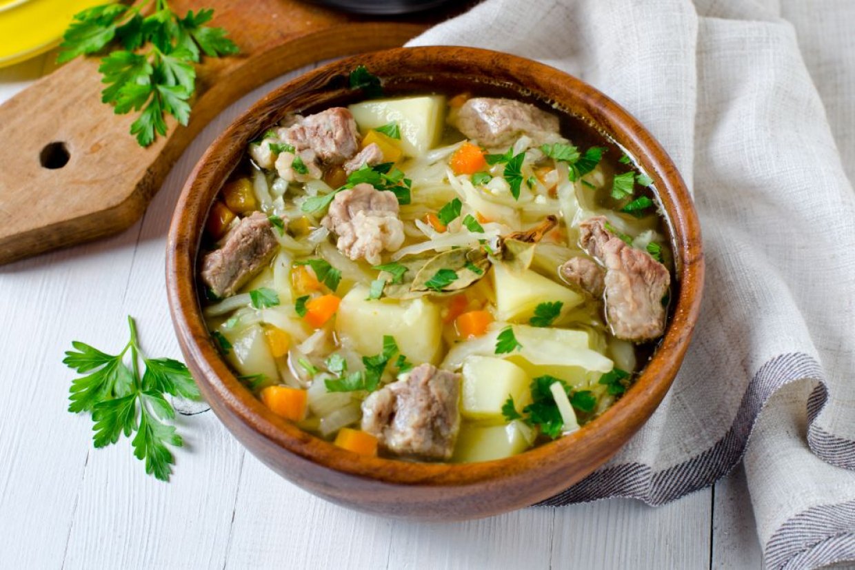 Рагу с капустой, картошкой и мясом