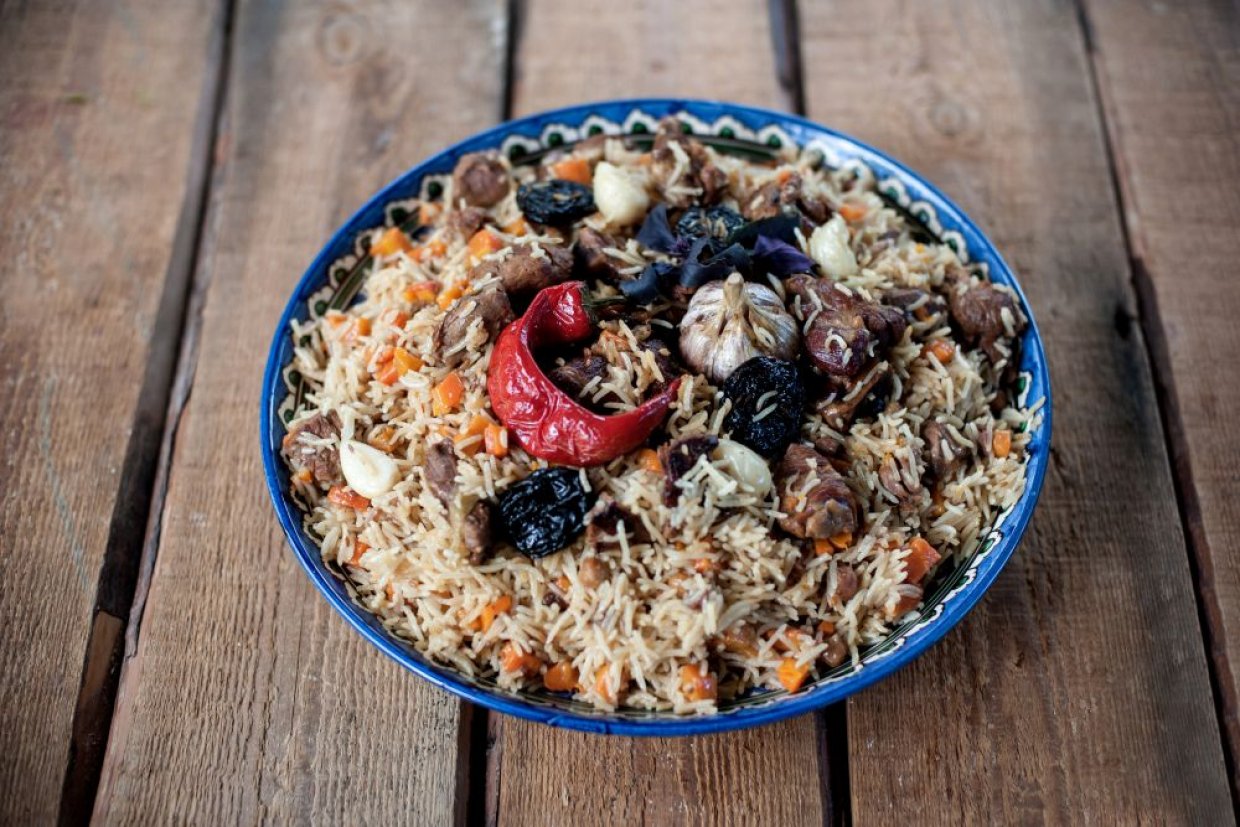 Плов с говядиной и черносливом Плов с говядиной и черносливом