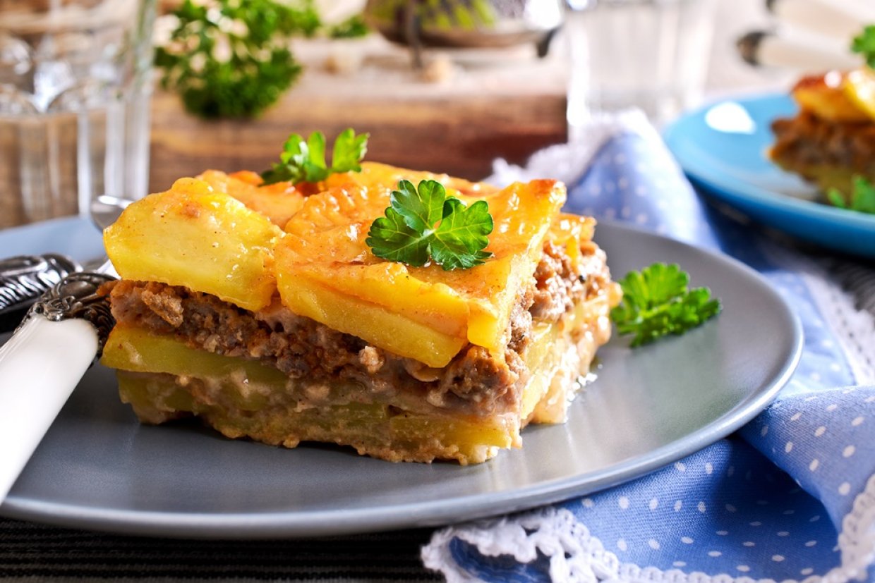 Классическая картофельная запеканка с фаршем в духовке Классическая картофельная запеканка с фаршем в духовке