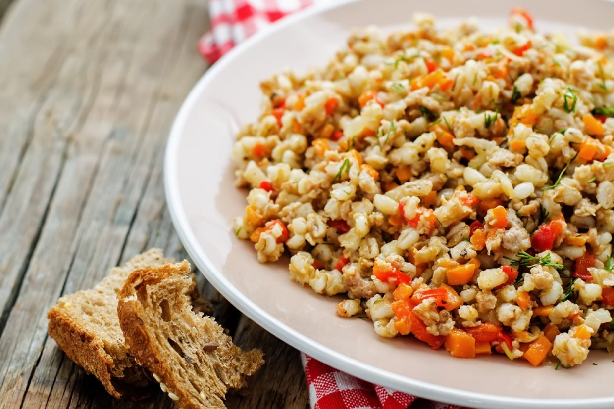 Ячневая каша с овощами Ячневая каша с овощами