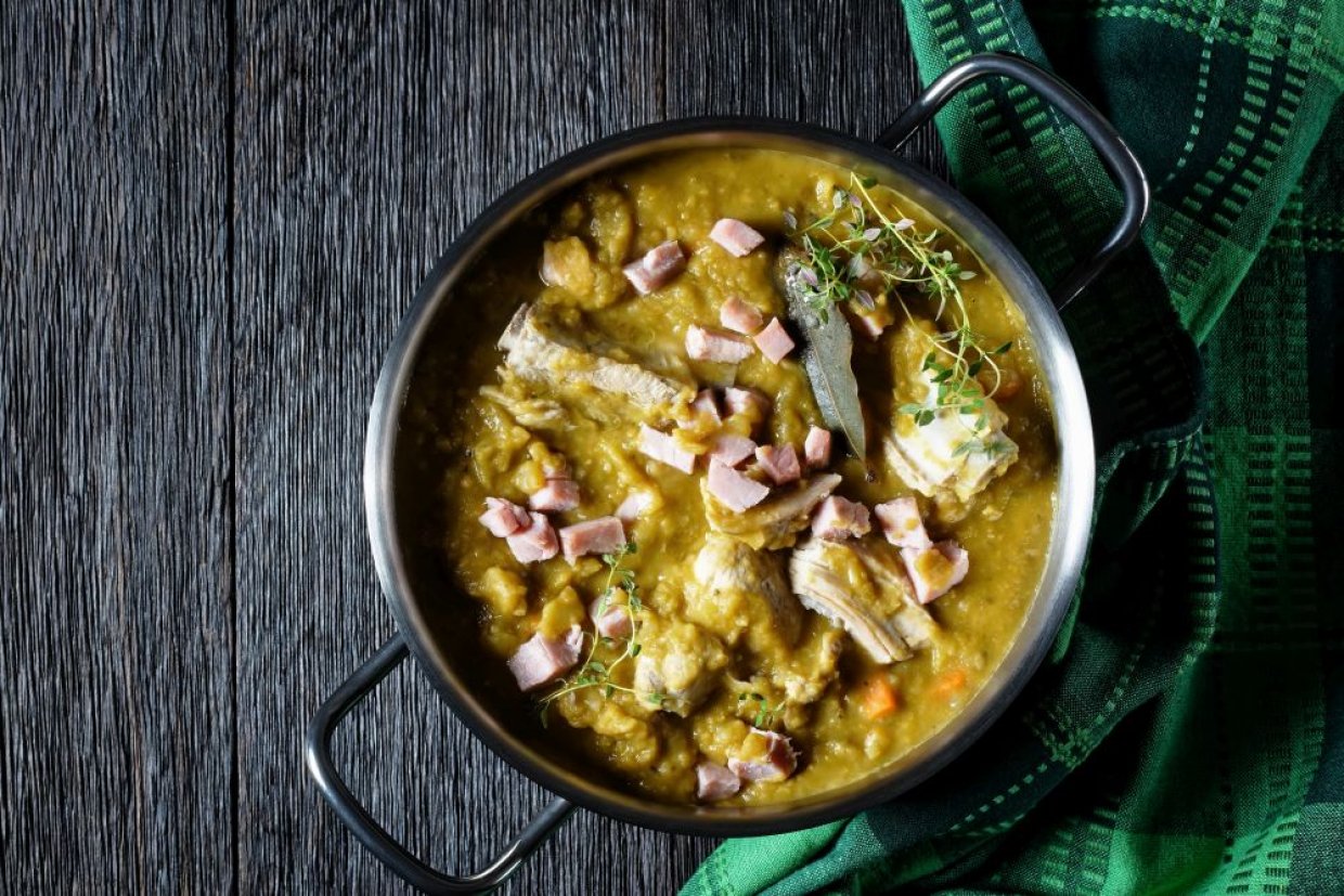 Гороховая каша с копчеными ребрышками Гороховая каша с копчеными ребрышками