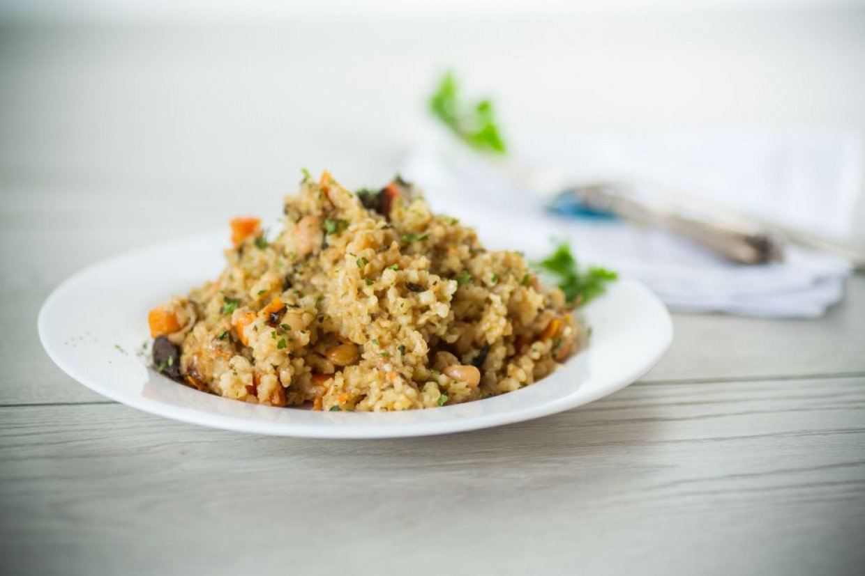 Пшенная каша с тушенкой на костре Пшенная каша с тушенкой на костре