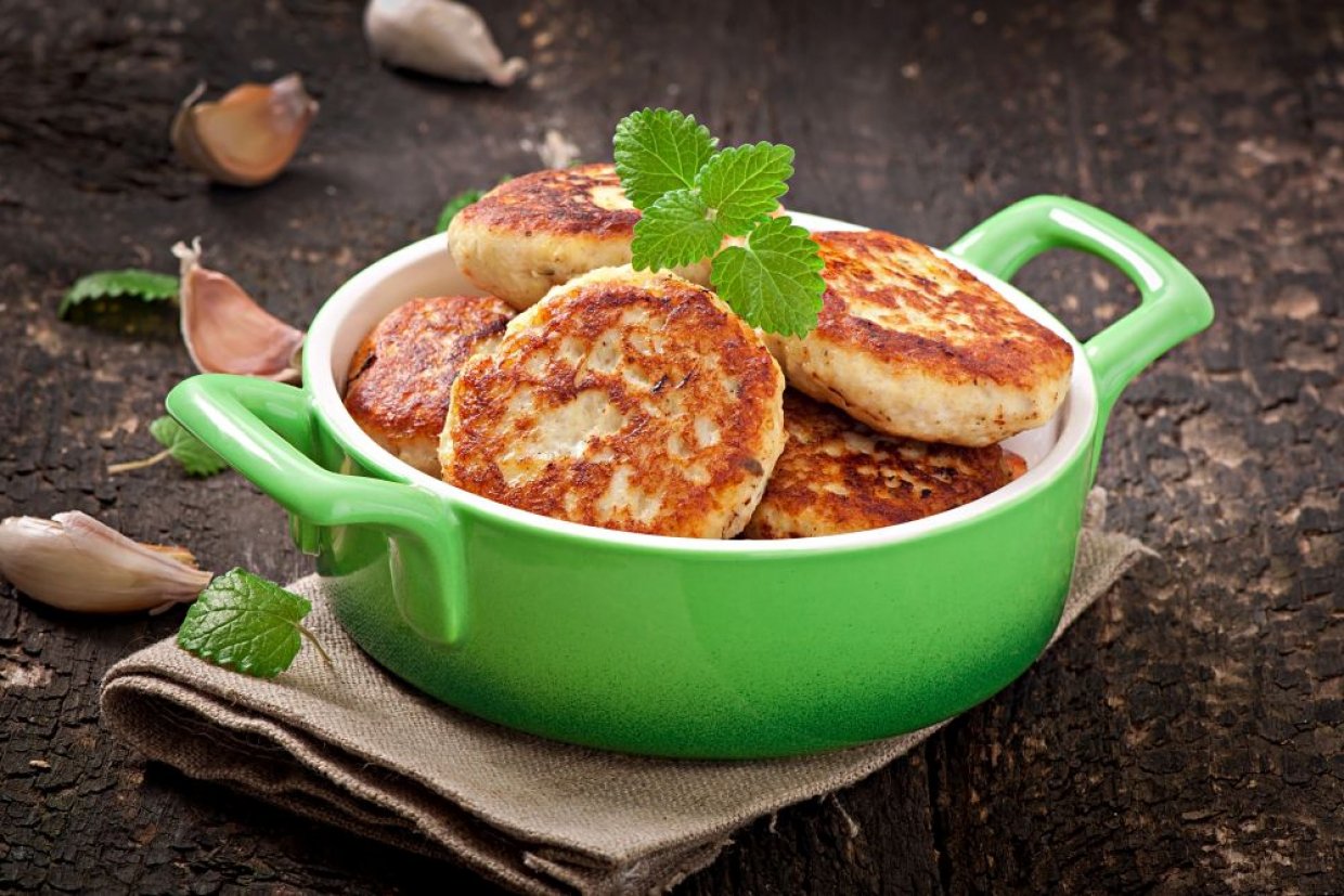 Куриные котлеты с яблоком