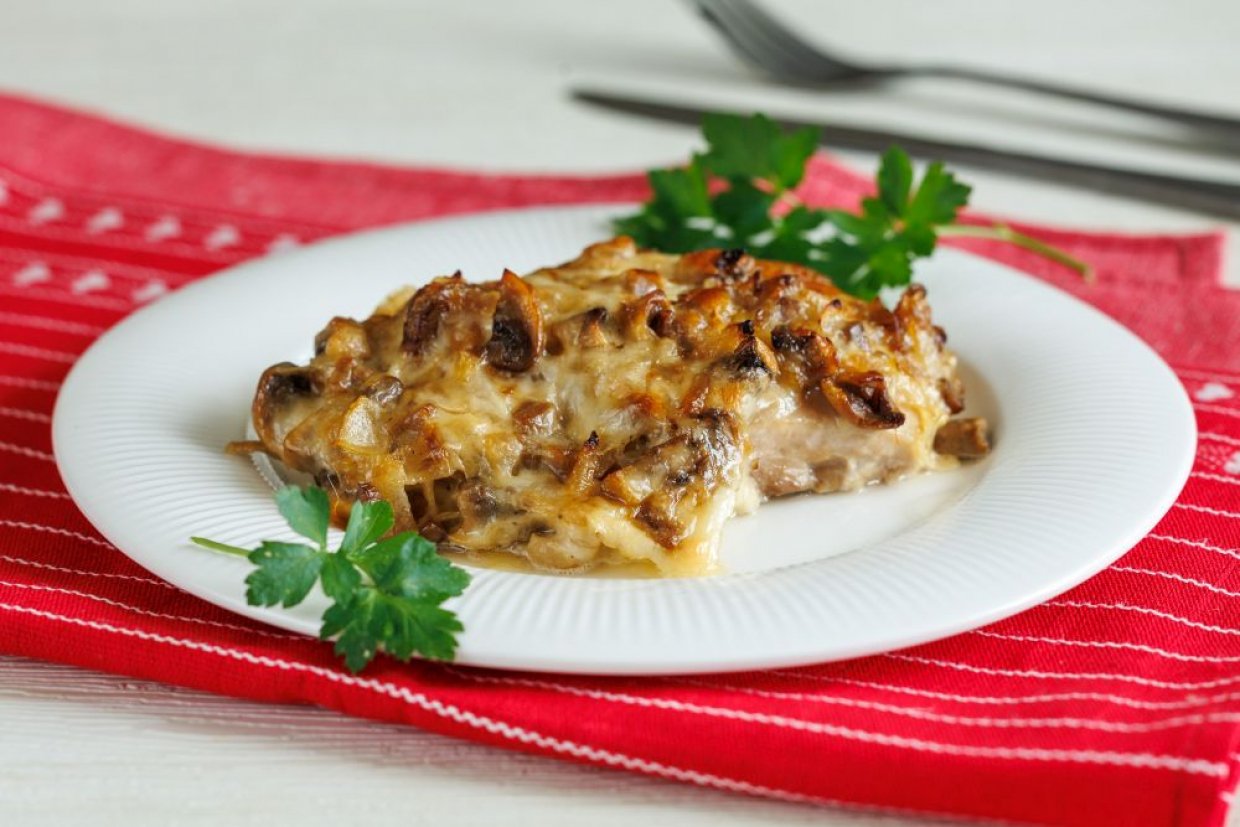 Куриные отбивные под шубой в духовке Куриные отбивные под шубой в духовке