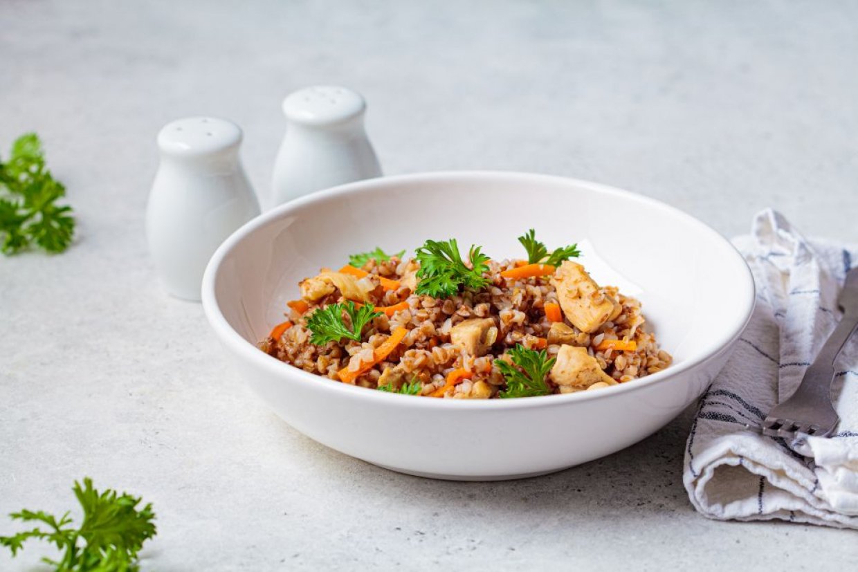 Плов с курицей и гречкой Плов с курицей и гречкой