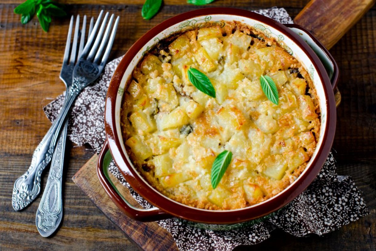 Картофельная запеканка с грибами в духовке
