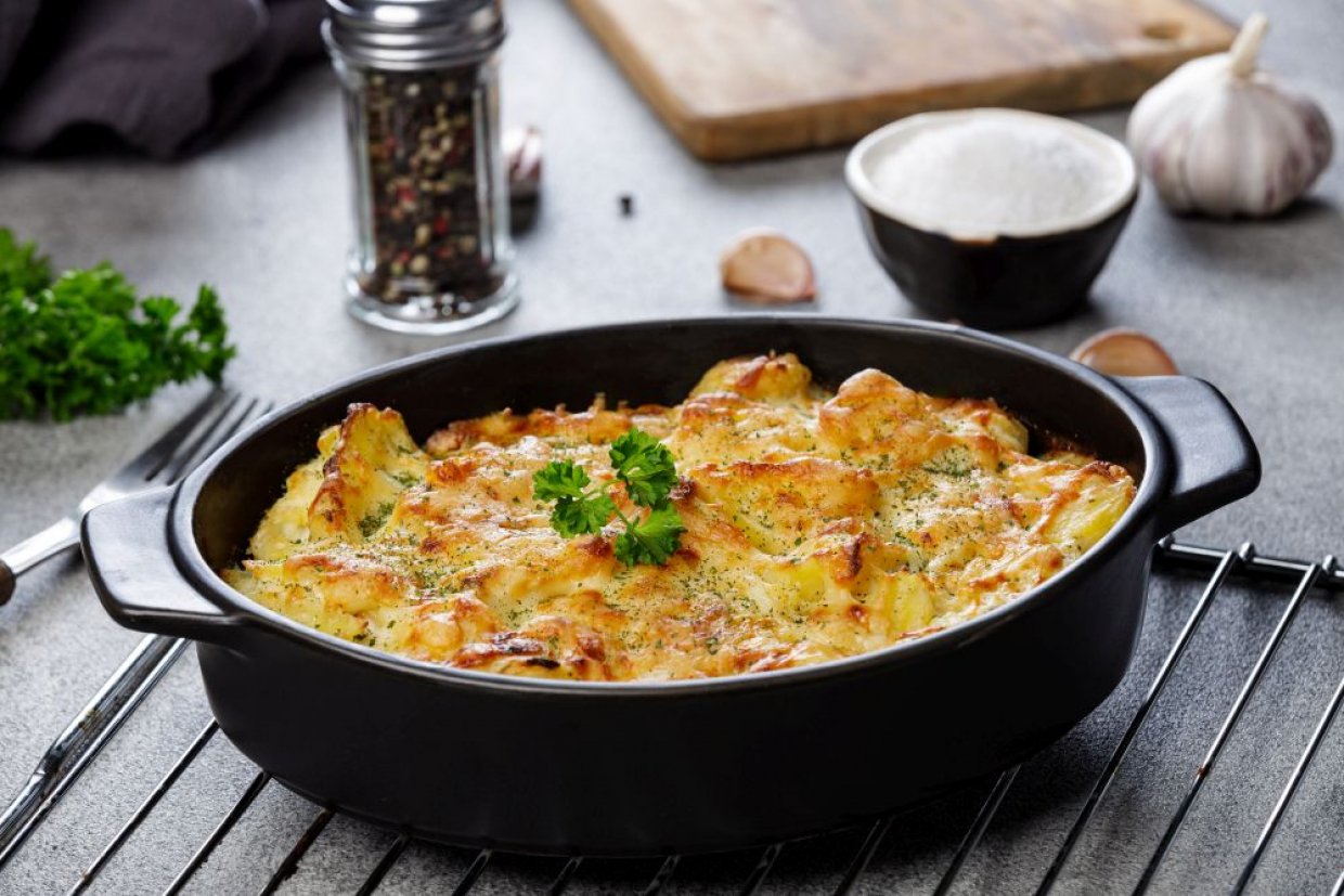 Картофельная запеканка с яйцом и молоком в духовке Картофельная запеканка с яйцом и молоком в духовке